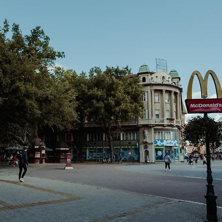 Opera 1 Lägenhet Subotica Exteriör bild